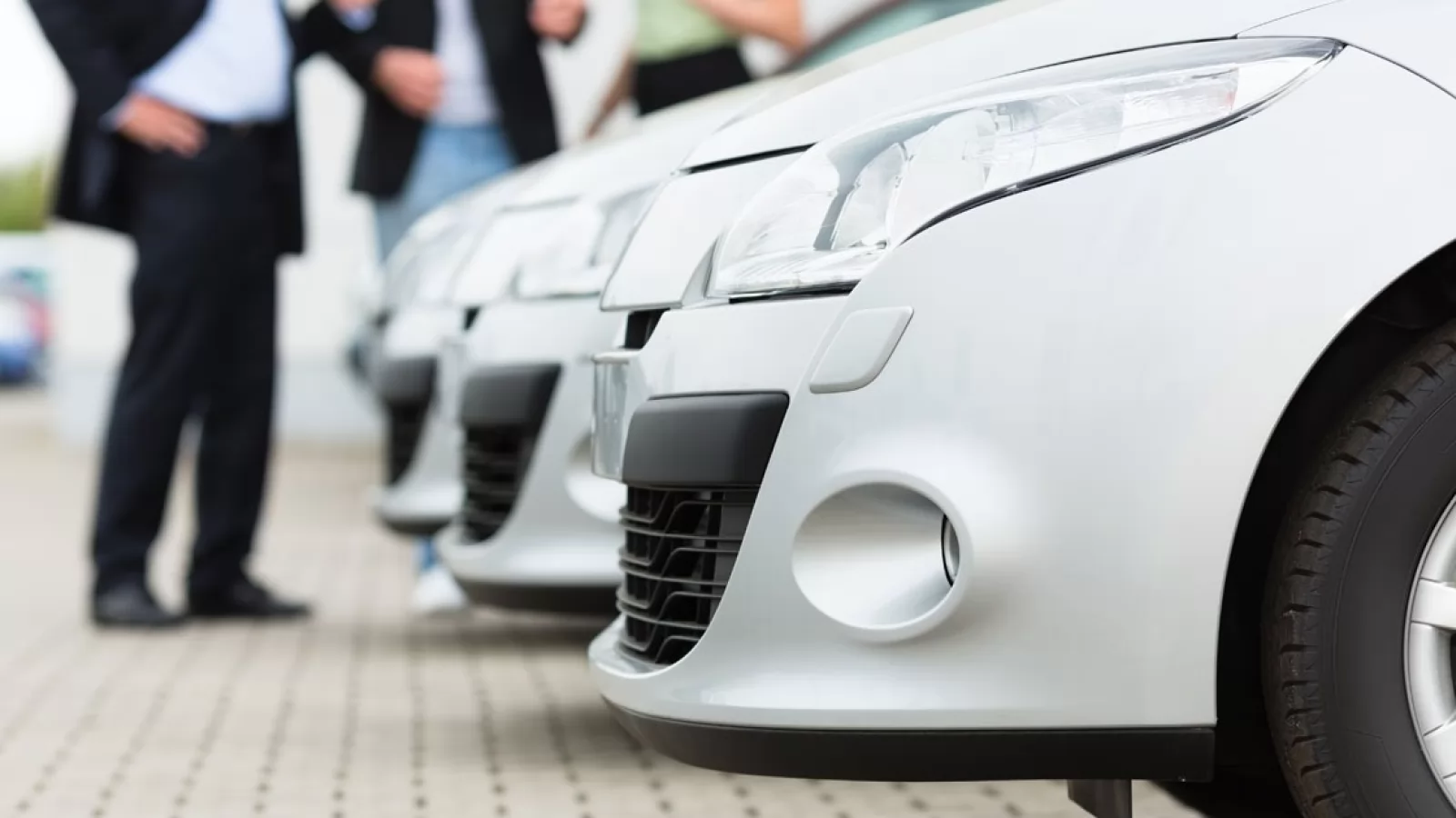 UE va introduce noi reglementări privind emisiile de dioxid de carbon; Mașinile diesel și pe benzină se vor scumpi