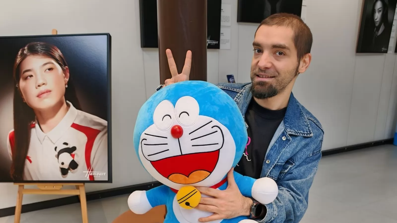 Am fost în vizită în ţara ursului panda la magazinul HONOR flagship; În sfârşit cineva care nu copiază Apple!