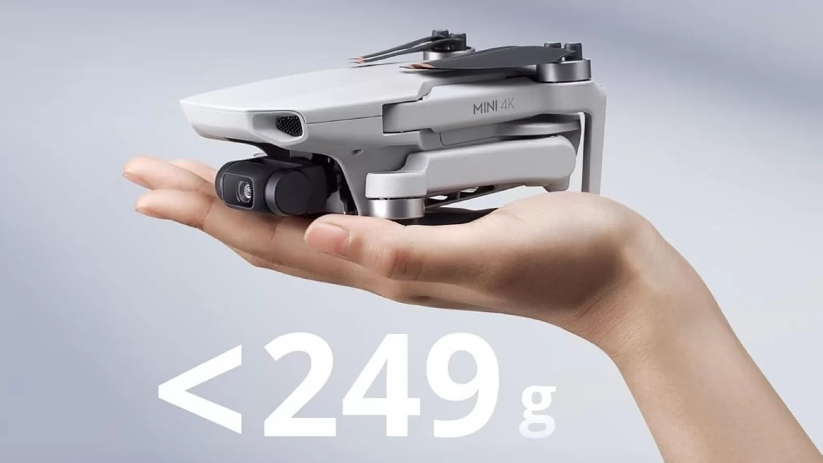 E LUNI e AMAZON: DJI Mini 4K, drona ultra-ușoară cu cameră UHD 4K și autonomie de 31 de minute