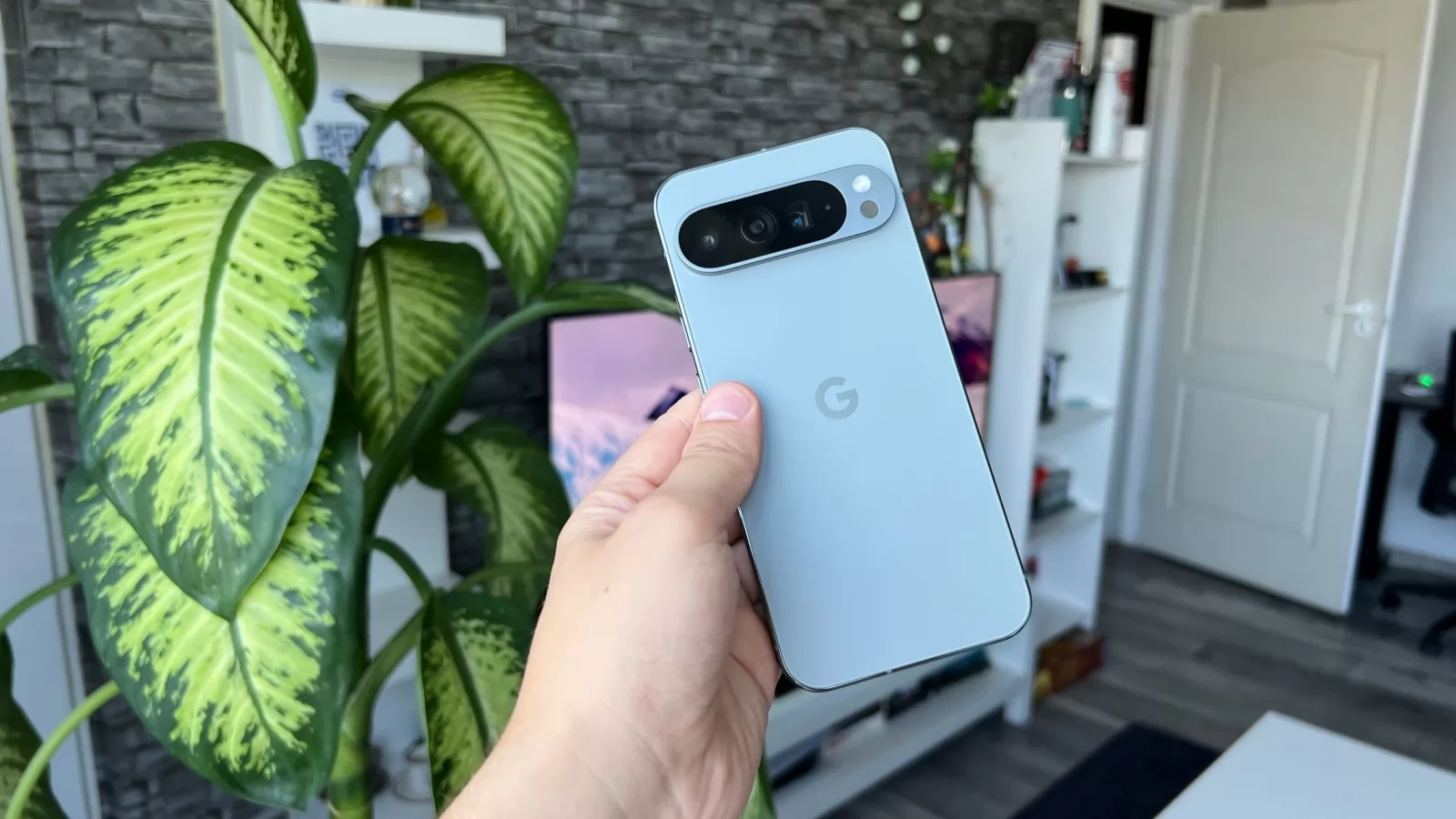Ai rău de mişcare? Telefoanele Android vor avea o funcţie care te scapă de simptome (Motion Cues)