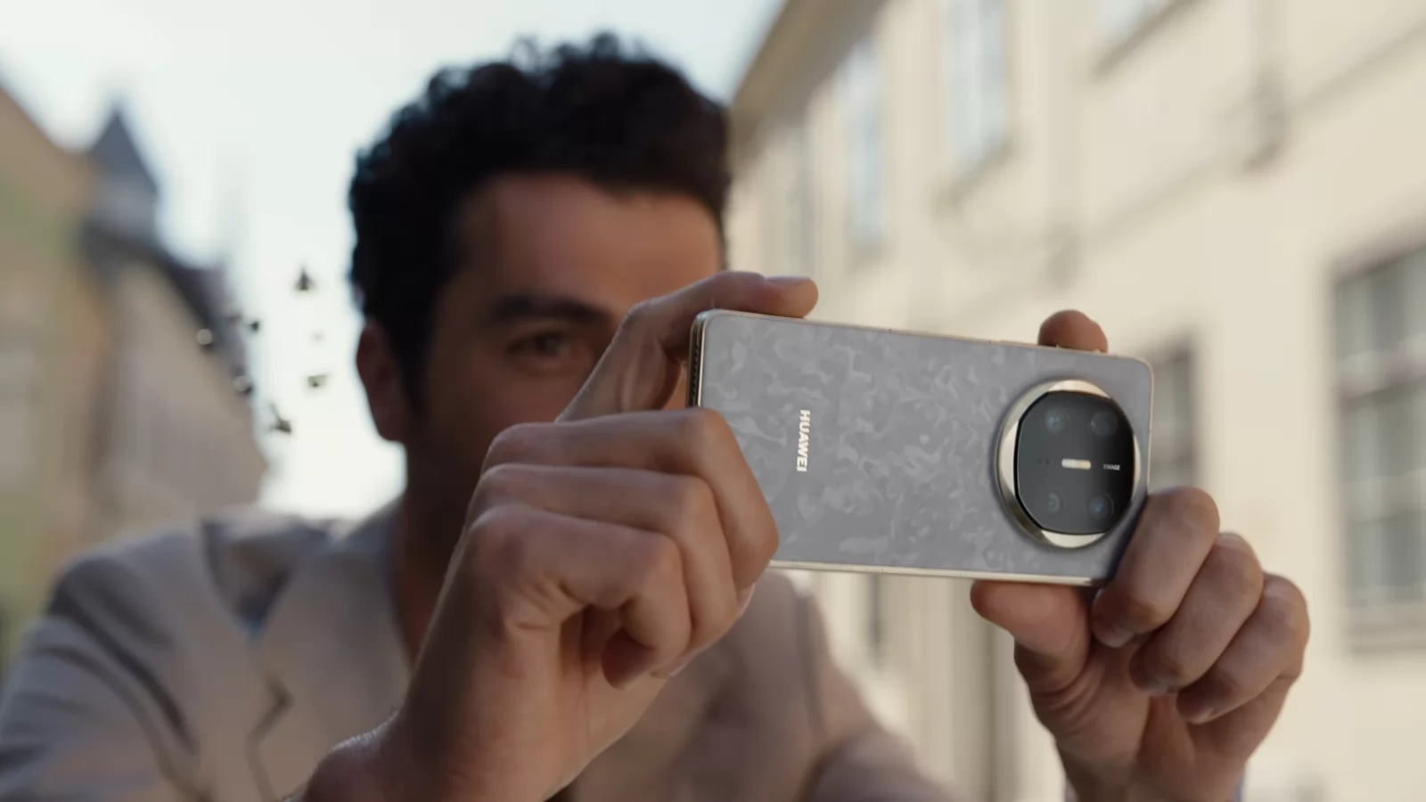 Huawei lansează EMUI 15 global; Noutăți și funcții interesante pentru utilizatorii Mate X6