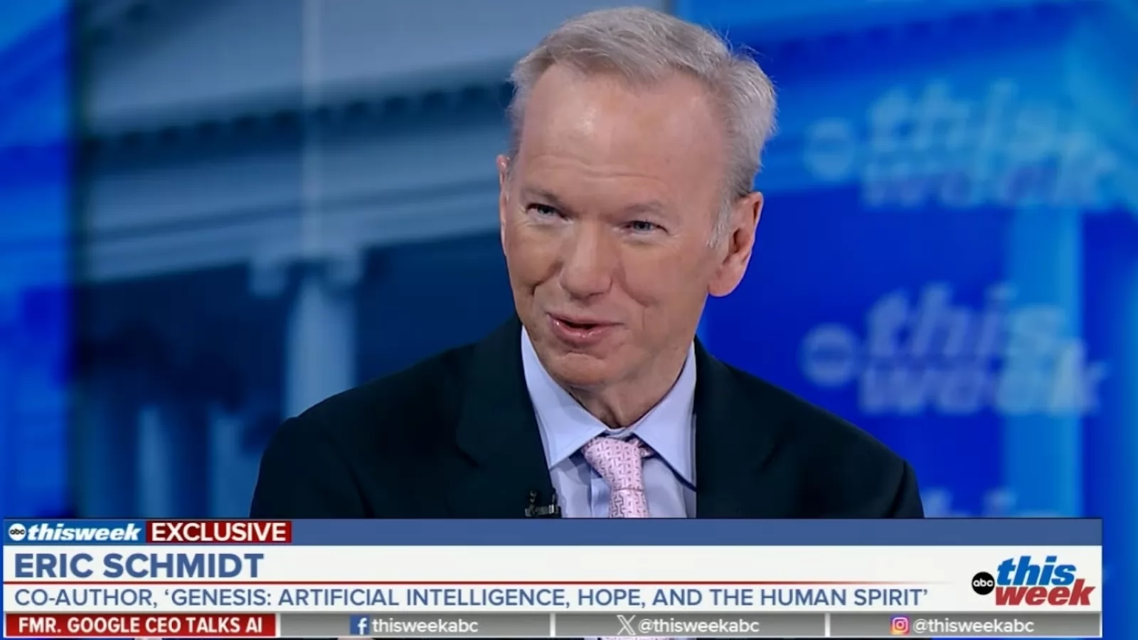 "Sistemele AI trebuie scoase din priză în ACEL moment" spune fostul CEO Google, Eric Schmidt