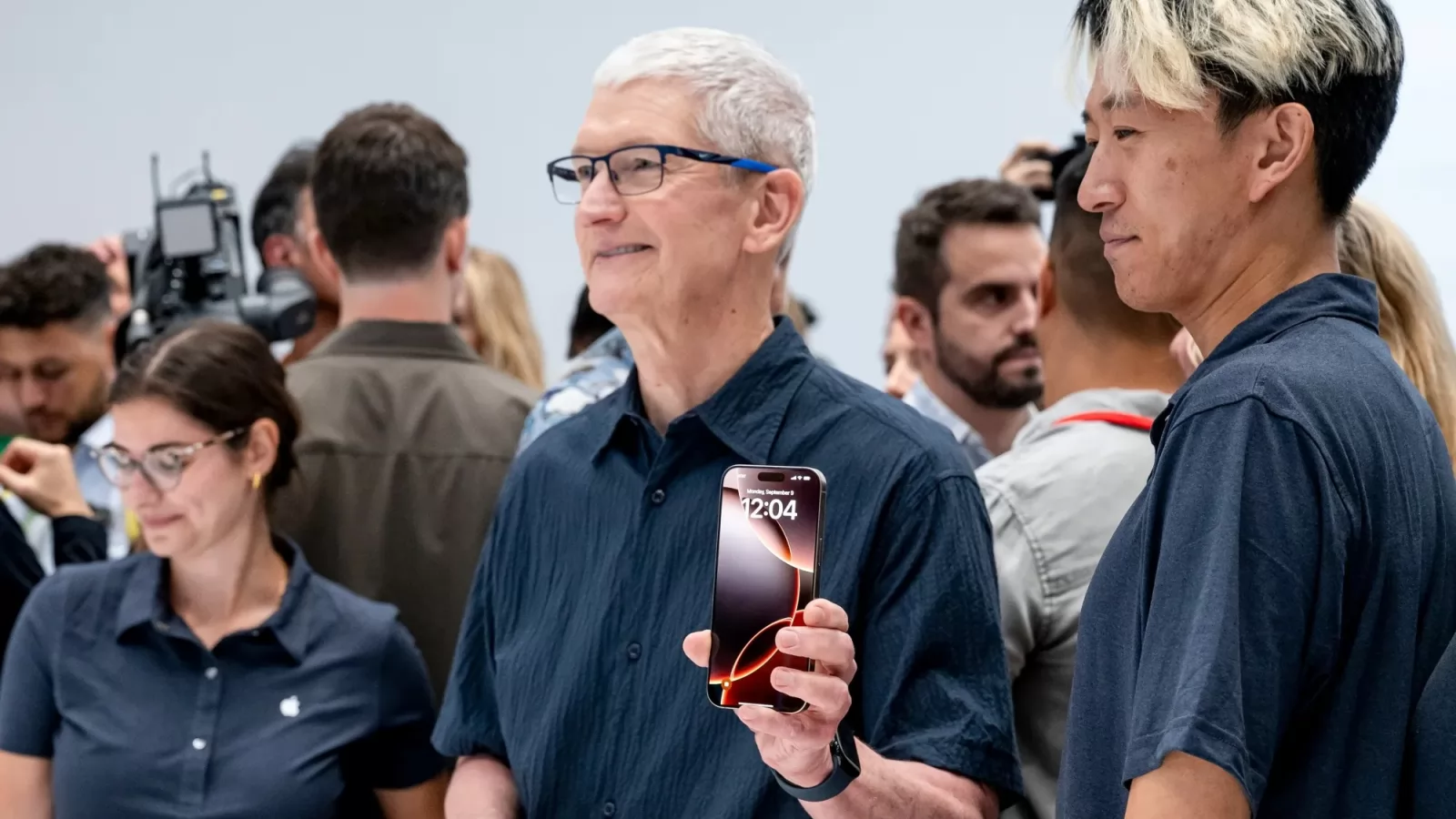 Confetti apare în codul iOS 18.3; Apple testează o funcție iCloud pentru invitații la evenimente