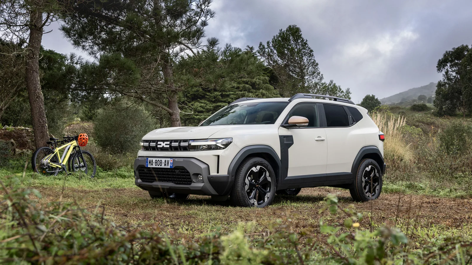 Dacia Duster poate că nu obține 5 stele la testele EuroNCAP, dar rupe la vizualizările de pe YouTube