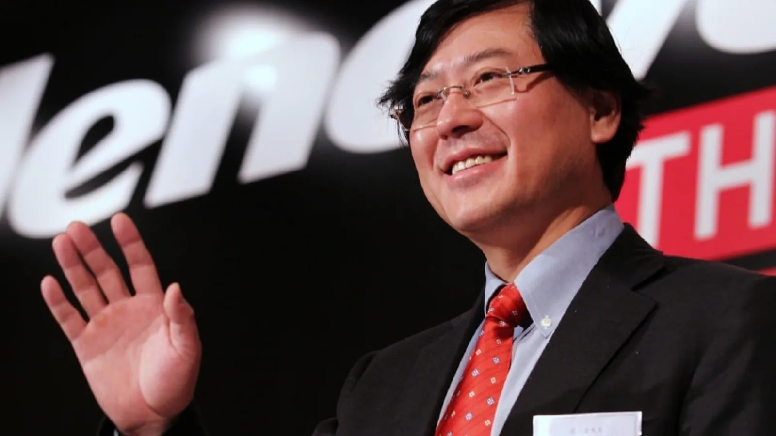 Lenovo raportează o creștere de 20% a veniturilor în T3 2024/25; AI-ul accelerează evoluția companiei