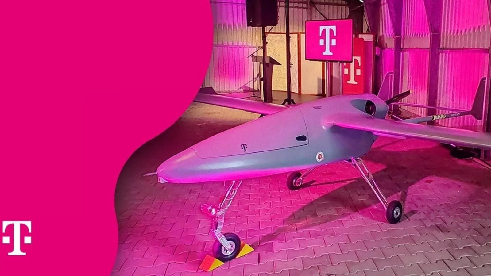 Deutsche Telekom testează o dronă pentru comunicații mobile care oferă acoperire în zone izolate (Video)