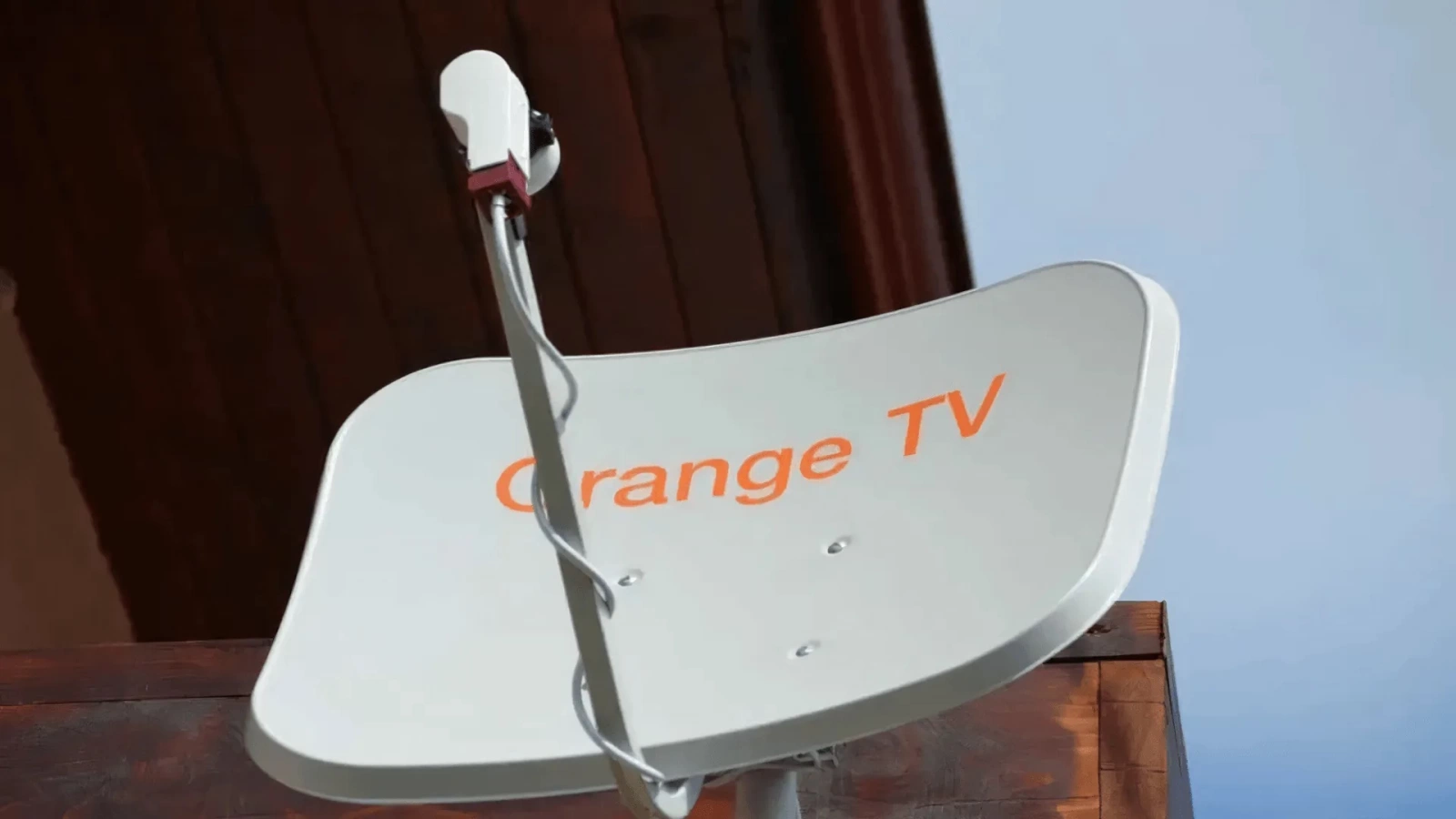 Orange România crește prețul televiziunii prin satelit; TV Premium devine singura opțiune