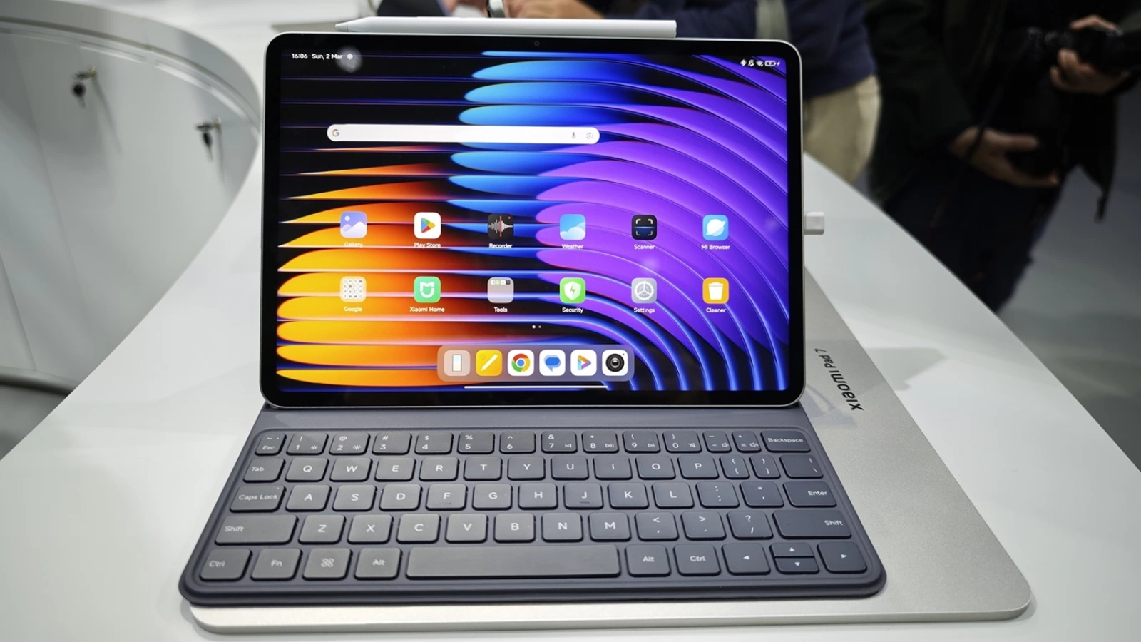 Video hands-on Xiaomi Pad 7 și Pad 7 Pro: Cele mai noi tablete din portofoliul companiei prezentate la MWC 2025