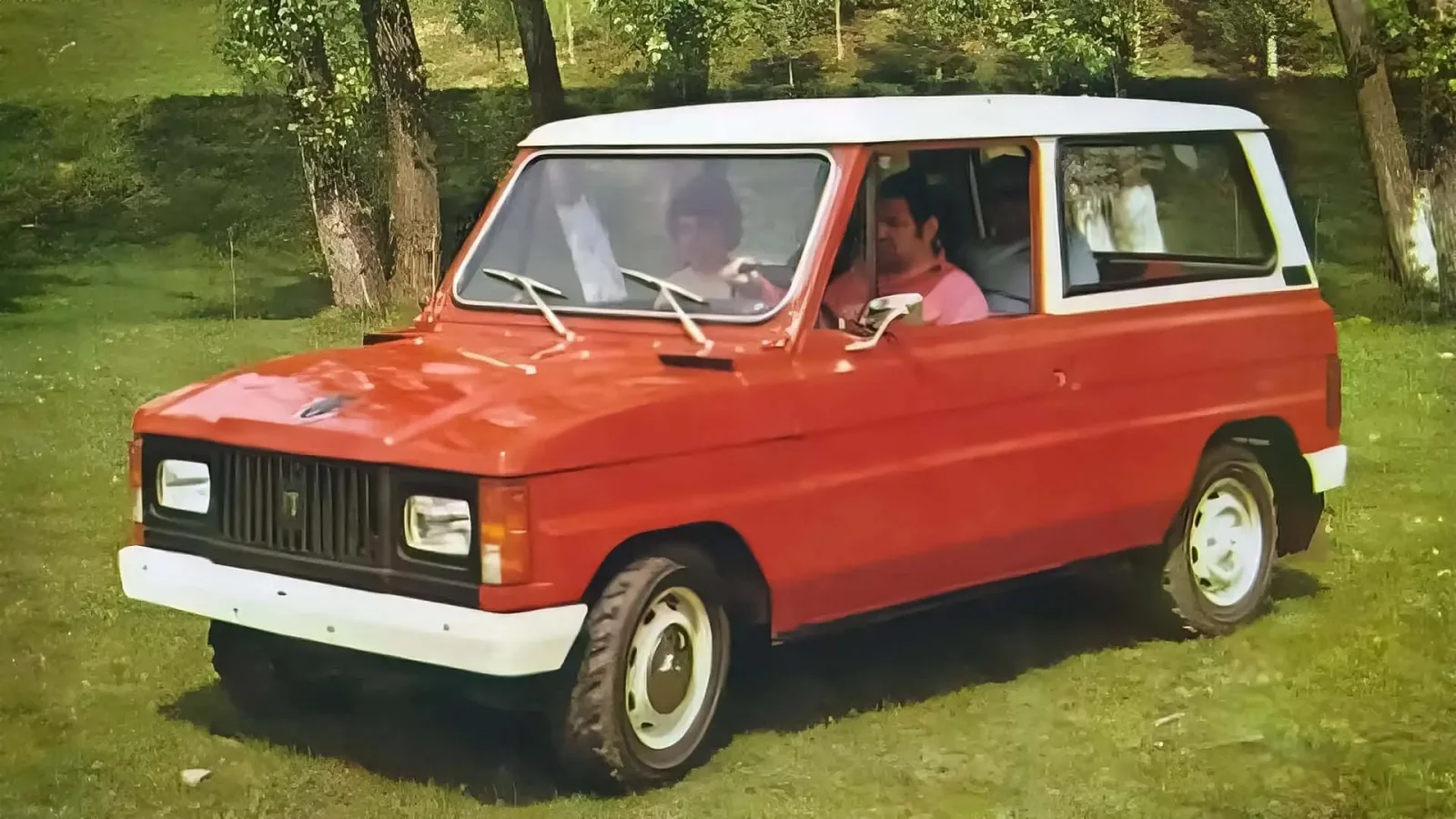 Știați că Dacia Duster are o istorie de 40 de ani? Povestea ARO 10, SUV-ul românesc care a purtat acest nume în anii '80