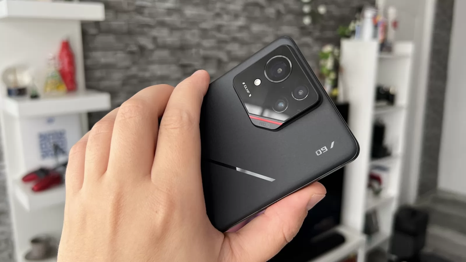 ASUS ROG Phone 9 Pro: Cameră cu gimbal, stabilizare impecabilă, dar atenție la low light