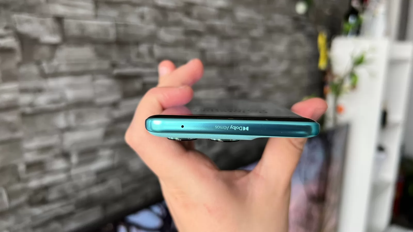 Motorola edge 60 fusion: Acustica stereo specifică Moto, cu Dolby Atmos și în linie cu predecesorul