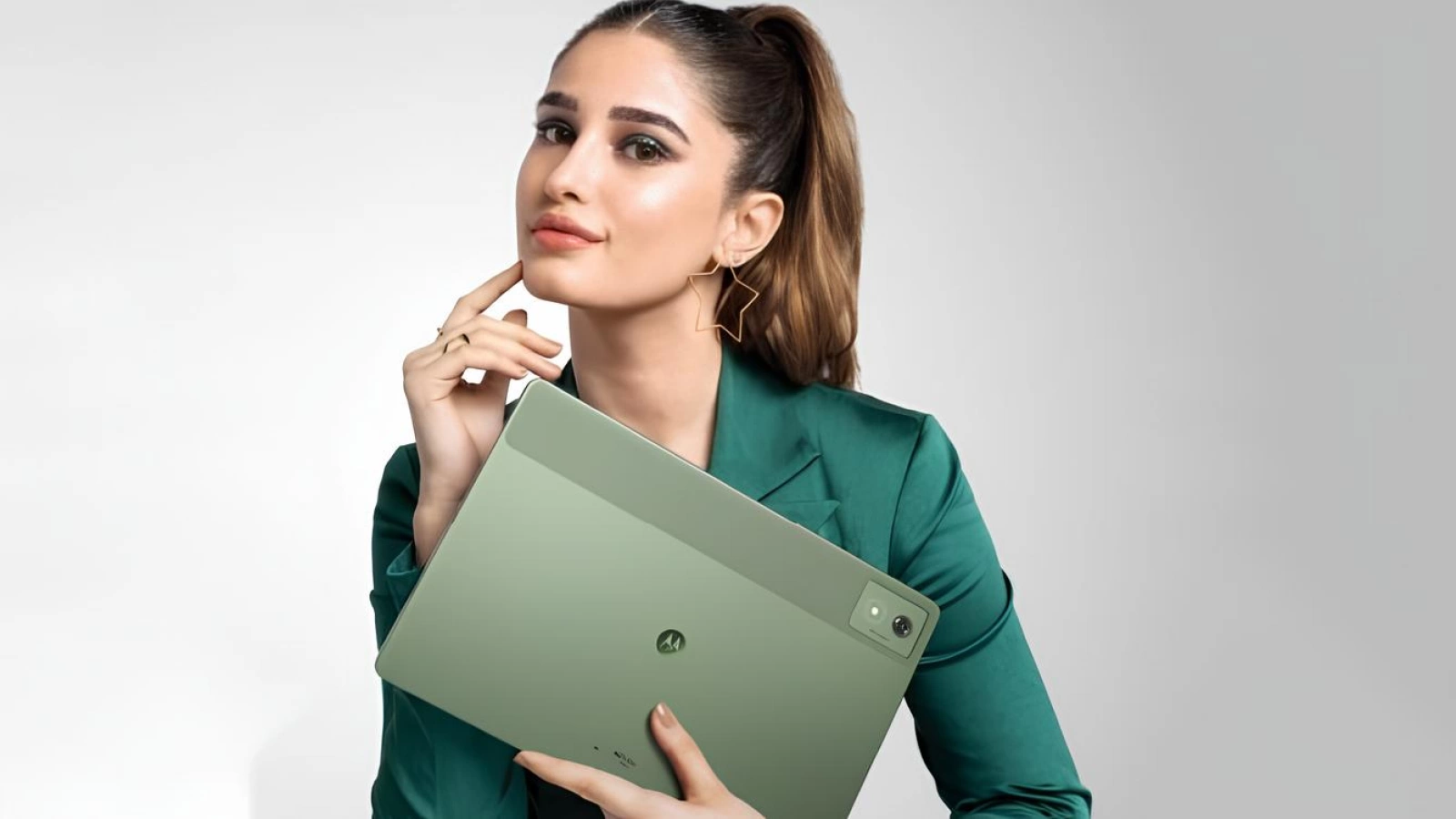 Motorola lansează moto pad 60 PRO; Tabletă cu ecran 3K, stylus performant și sunet JBL în 4 difuzoare