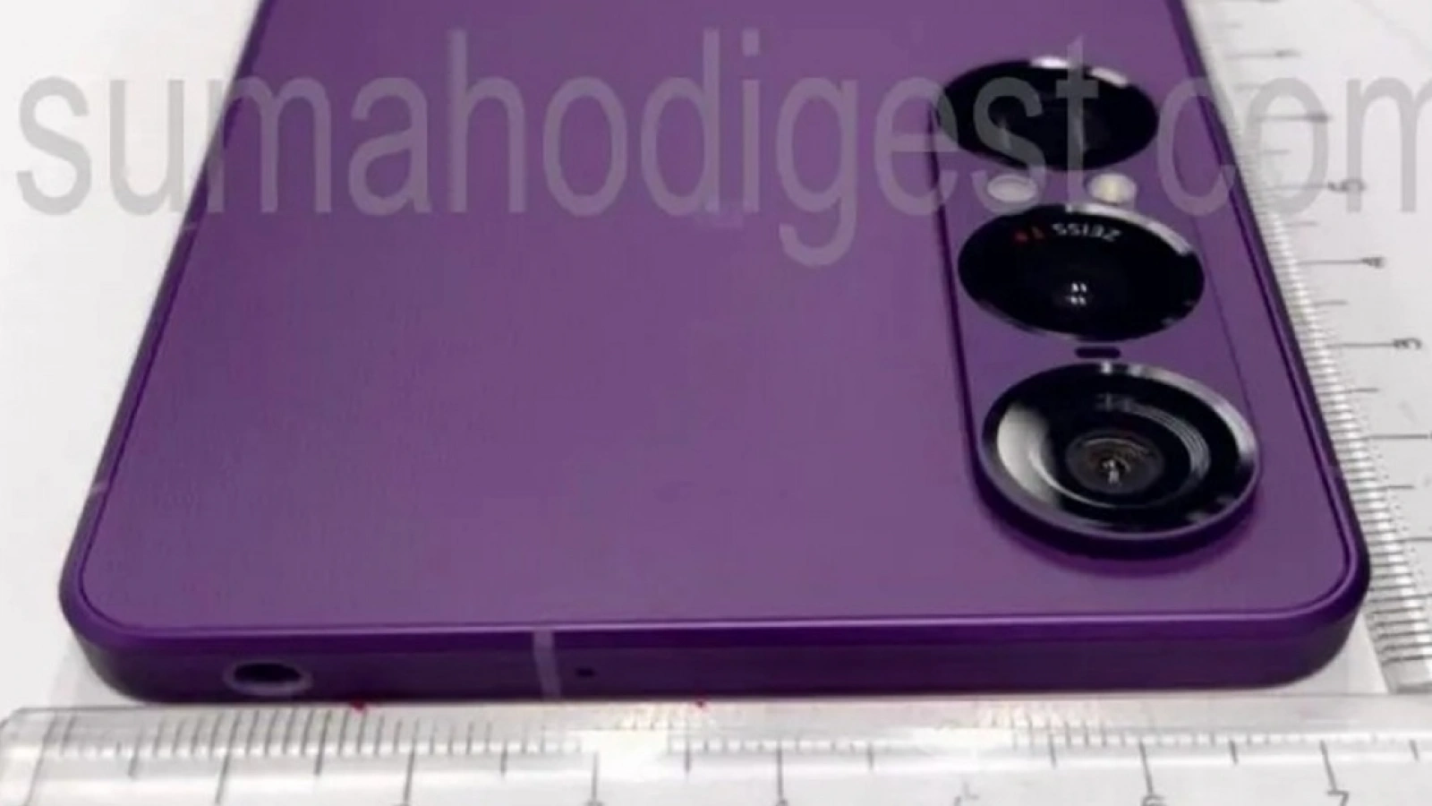 Sony Xperia 1 VII apare în imagini reale; Design familiar, culori noi și senzori Exmor T pe toate camerele