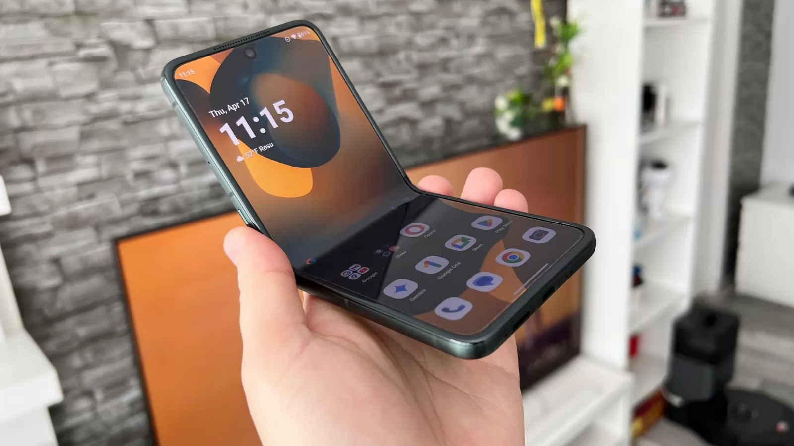 Motorola razr 60 Ultra: Benchmark-uri de top 10, cu dezvantajul throttling-ului