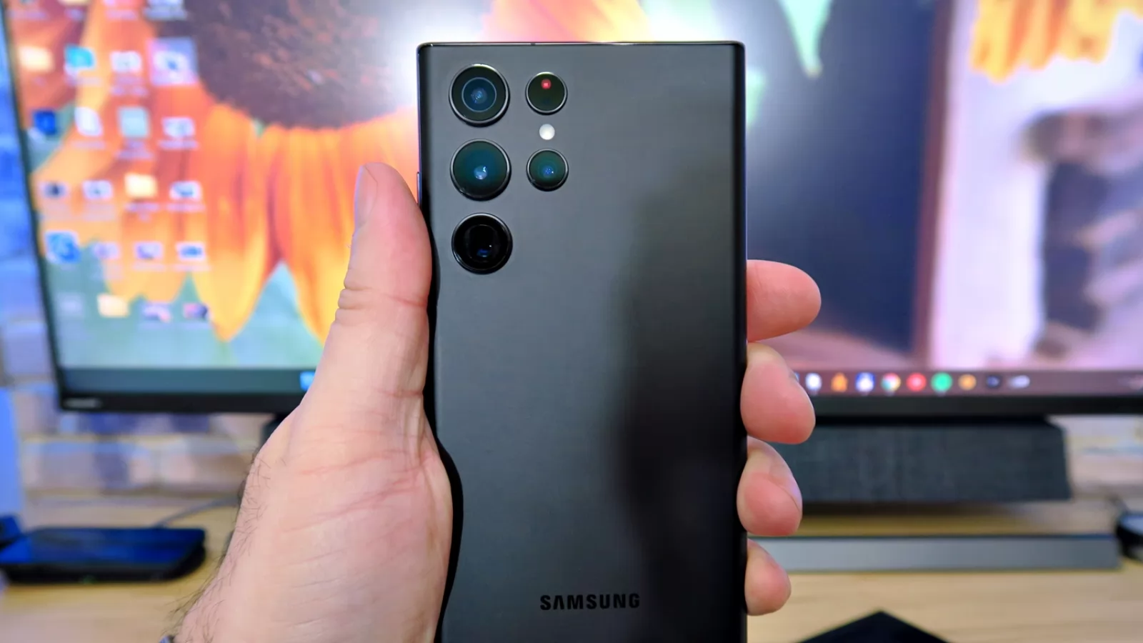 Samsung pare că va livra One UI 7 mai devreme pentru telefoanele din seria Galaxy S22; Android 15 ar veni mai rapid și pe alte modele