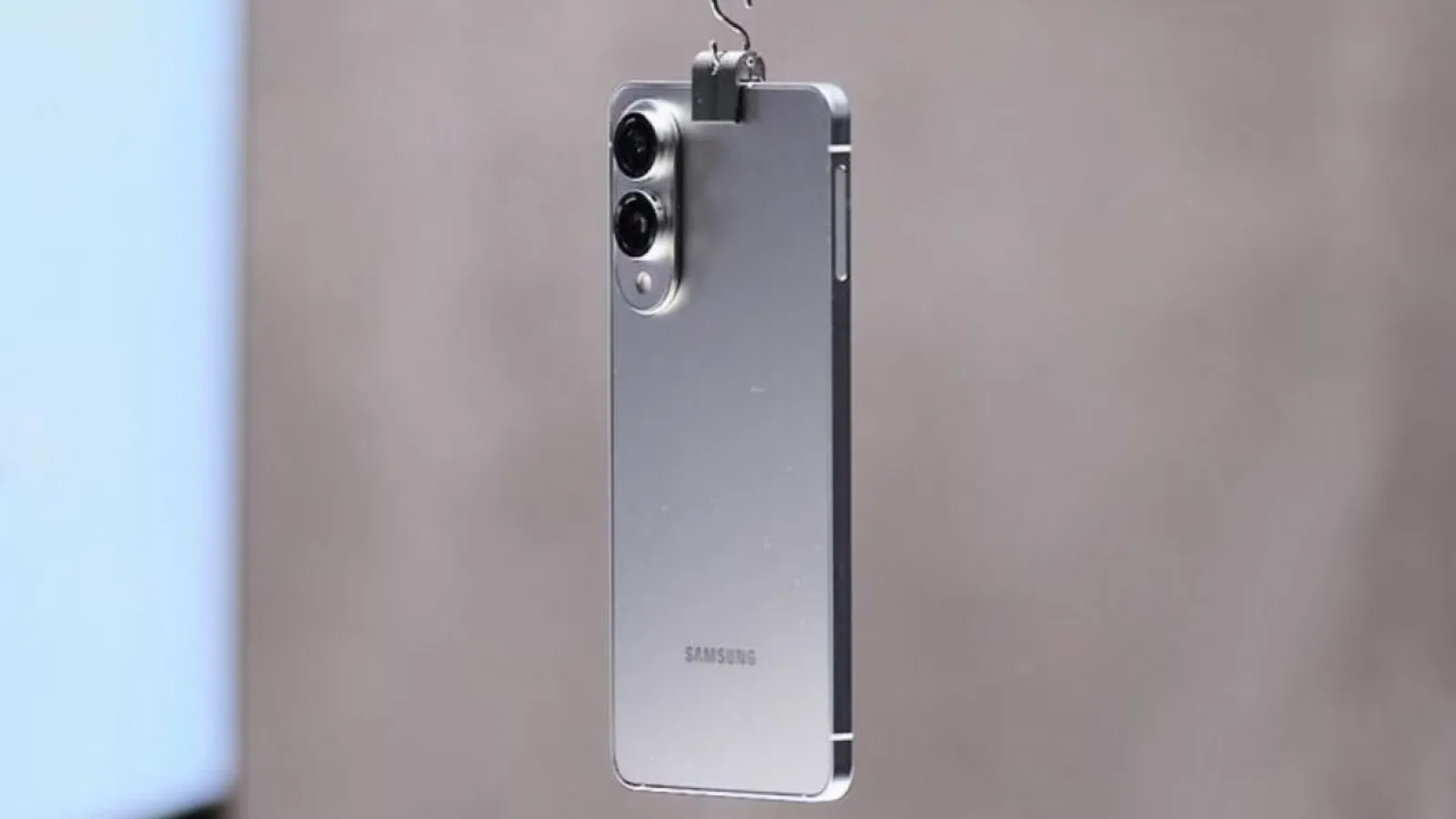Galaxy S25 Edge se dezvăluie iar: Layout-ul de porturi și butoane e principala noutate