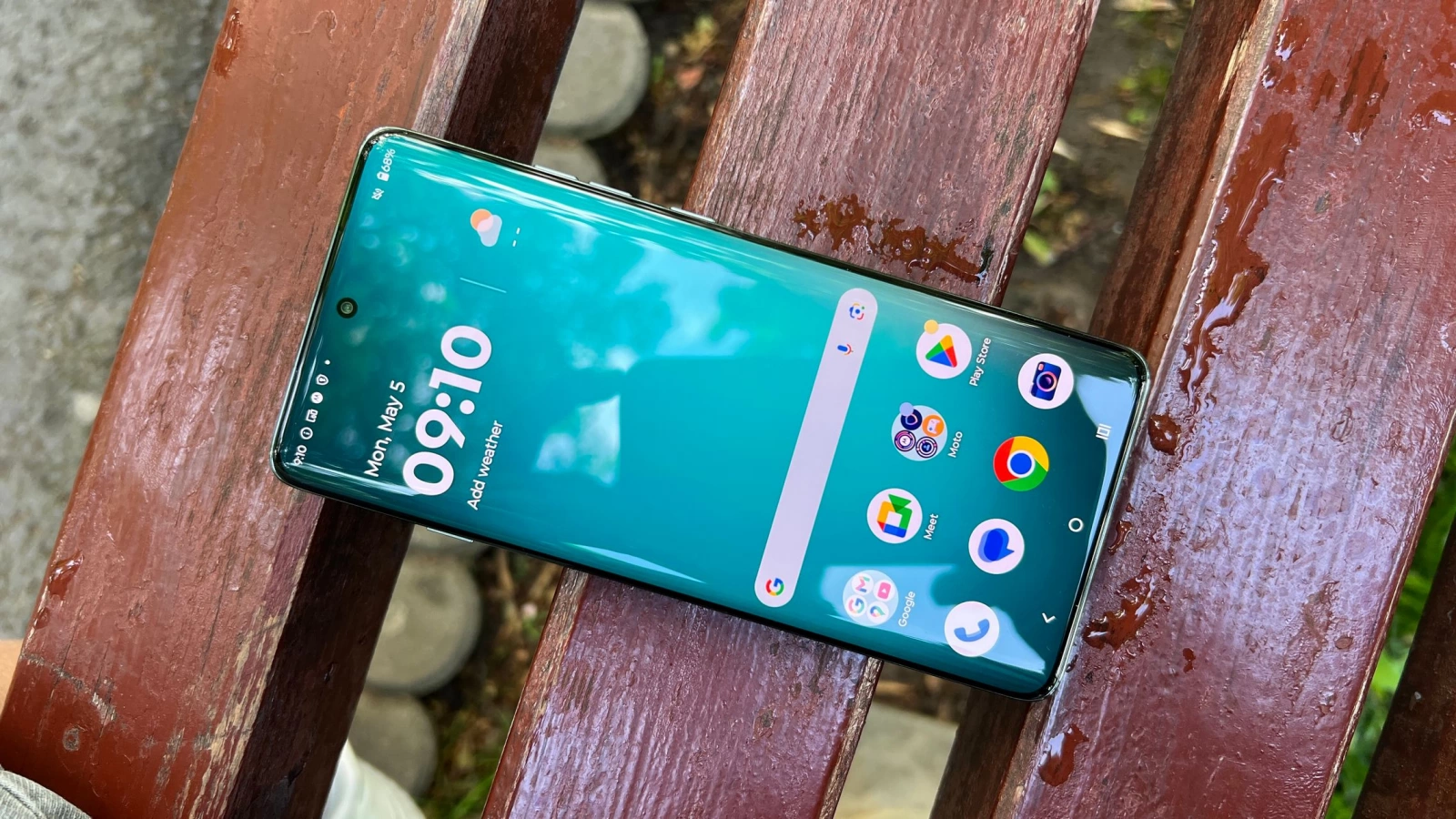 Motorola edge 60 Pro Unboxing: primul telefon cu Perplexity AI, primul moto cu baterie Siliciu-Carbon