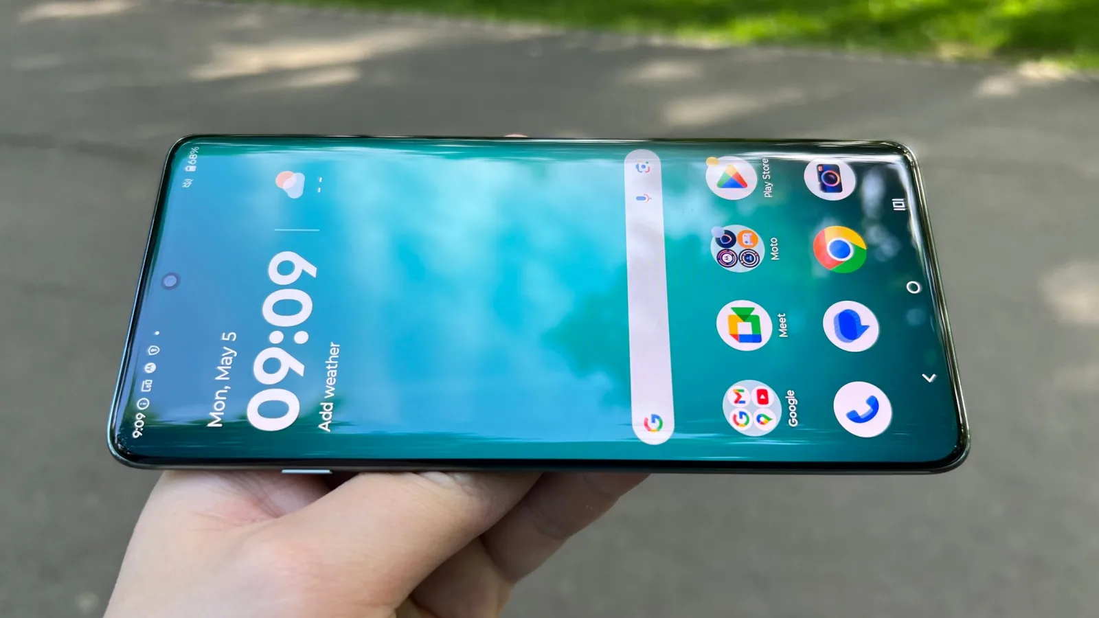 Motorola edge 60 Pro: OS UI familiar, propulsat acum de un Moto AI mai personal