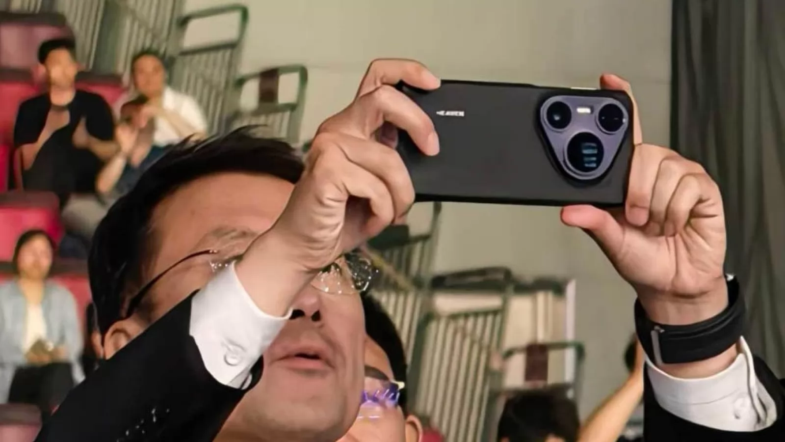 Huawei dezvăluie accidental (sau nu) designul noii serii Pura 80; modelul cu dublu periscop indică inovații în fotografia de aproape