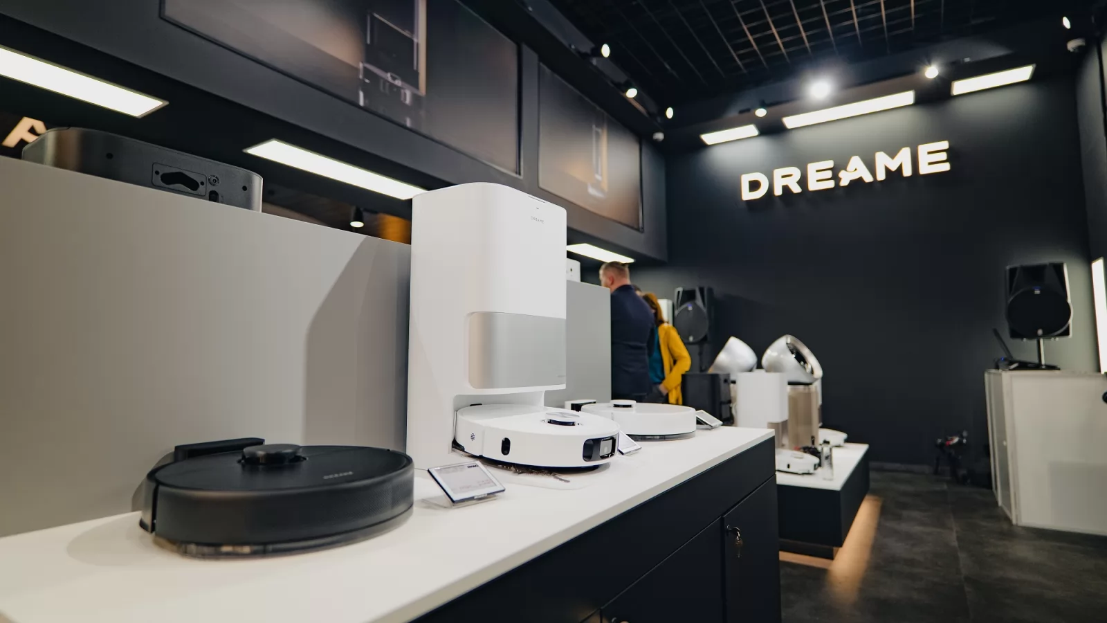 Dreame și-a deschis primul showroom fizic în România; vizitatorii pot testa gratuit peste 35 de dispozitive smart în eMAG Băneasa