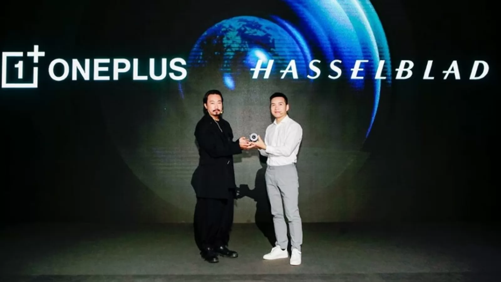 S-a rupt lanțul de iubire între OnePlus și Hasselblad? OnePlus 15 ar putea avea altă tehnologie optică