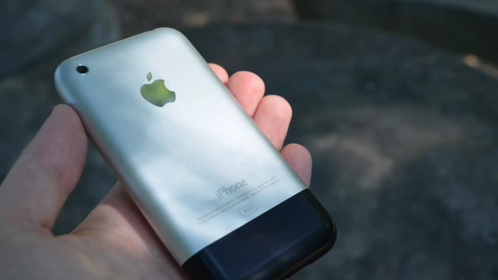 Știați că pe 29 iunie 2007 a început nebunia? Primul iPhone a fost pus în vânzare exact acum 18 ani