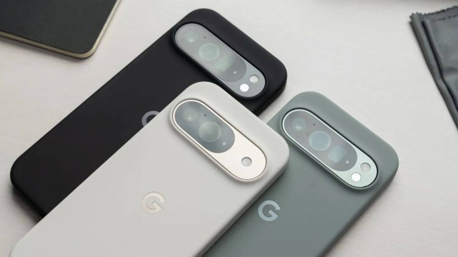 Pixel 10 Pro Fold pornește de la 256GB și ajunge până la 1TB; iată ce stocare oferă fiecare model și culoare din seria Pixel 10