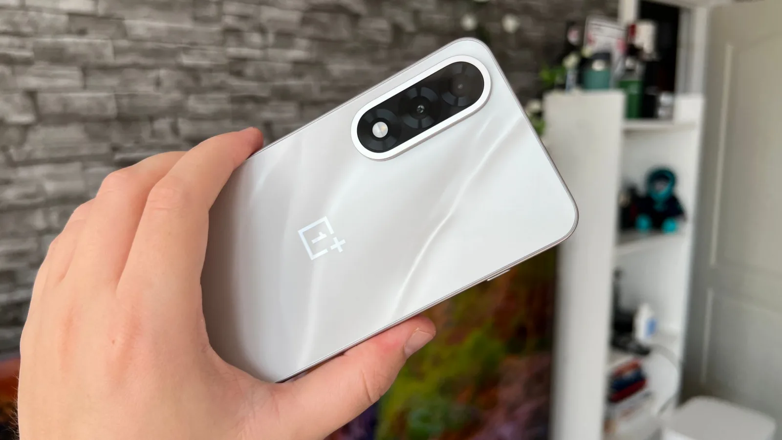 OnePlus Nord 5 Unboxing: Transformarea în smartphone de gaming, primul Nord cu Snapdragon 8, primul OnePlus cu 144Hz