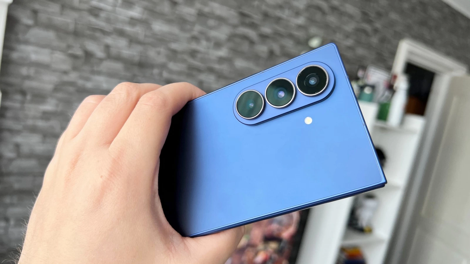 Samsung Galaxy Z Fold7: În sfârșit avem cameră de flagship pe un pliabil Galaxy, fără frică de noapte 