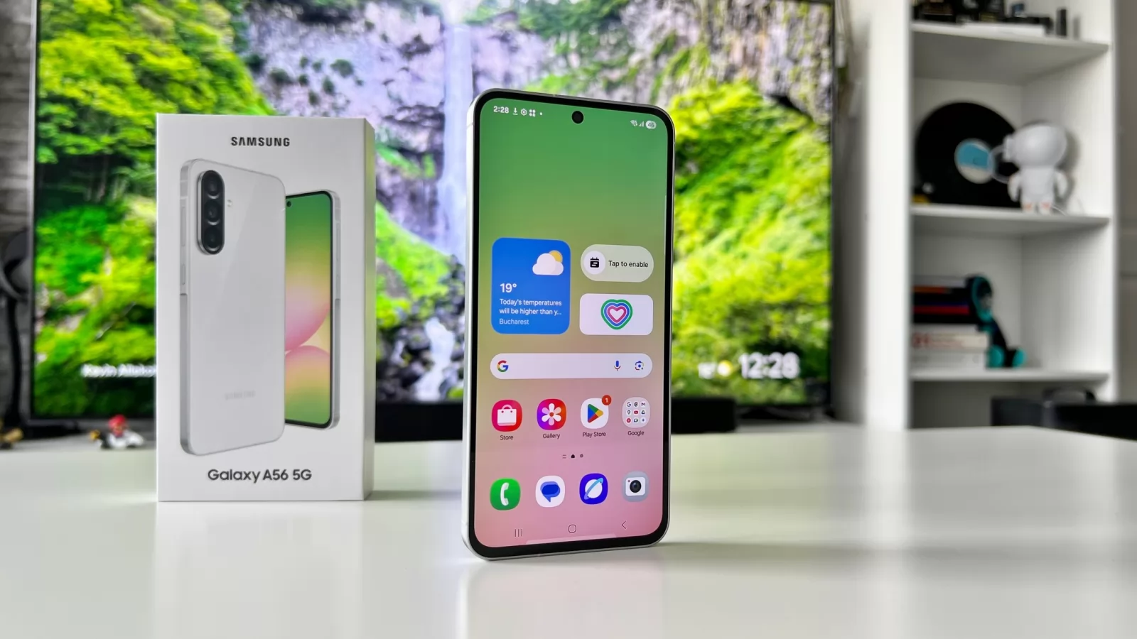 Piața smartphone crește timid, cu doar 1% în trimestrul 2 din 2025, dar Samsung reușește să vândă mai mult decât Apple