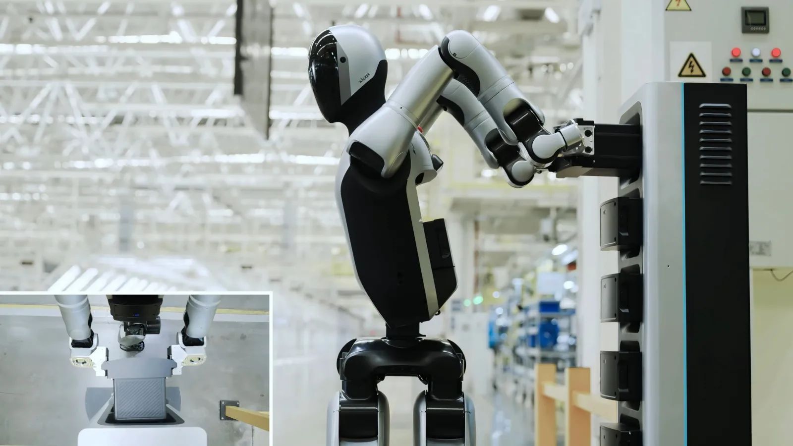 Primul robot umanoid care își schimbă singur bateria; Walker S2 de la UBTech din China are alimentare duală și autonomie continuă
