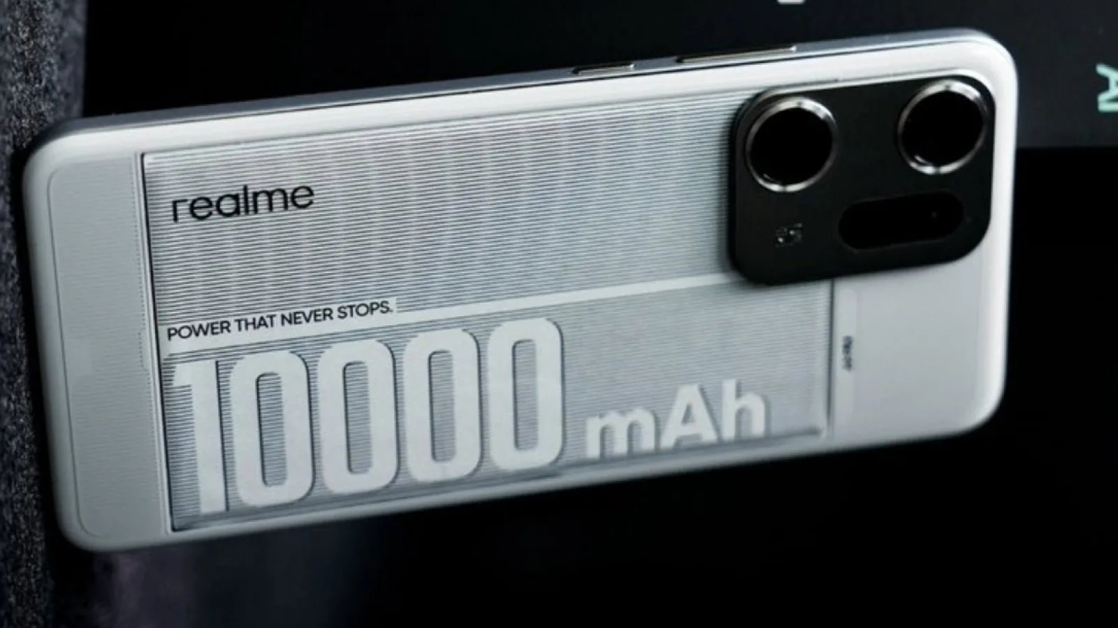 Smartphone-uri cu baterii de 10.000 mAh vin din 2026; De ce nu le vom vedea în Europa prea curând