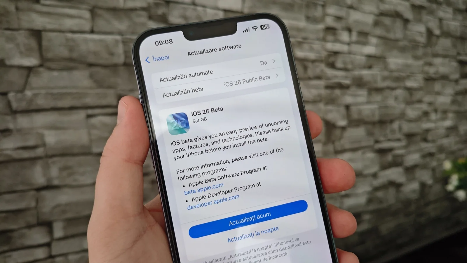 iOS 26 Public Beta este acum disponibil și îl poți instala pe iPhone-ul tău! Liquid Glass și o aplicație Camera actualizată (listă telefoane compatibile