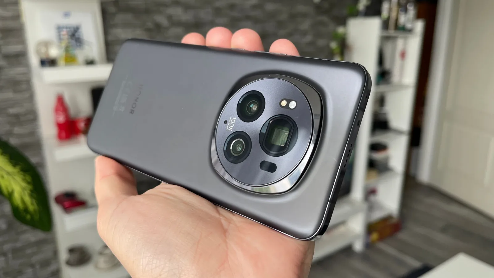 Honor va aduce un camera phone în acest an pe piață; Magic8 Ultra cu 2 camere de 200 megapixeli