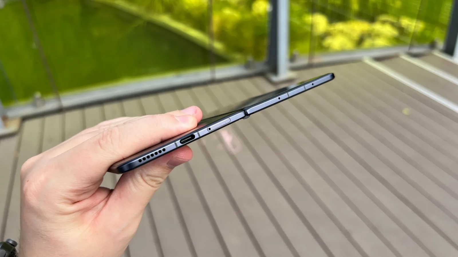 Honor Magic V5: Design-ul recordurilor în zona de pliabile, cu AI implicat în procesul de producție
