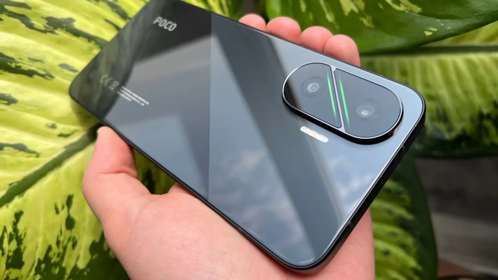 POCO F7 primește un update important: Camera și performanța sunt optimizate