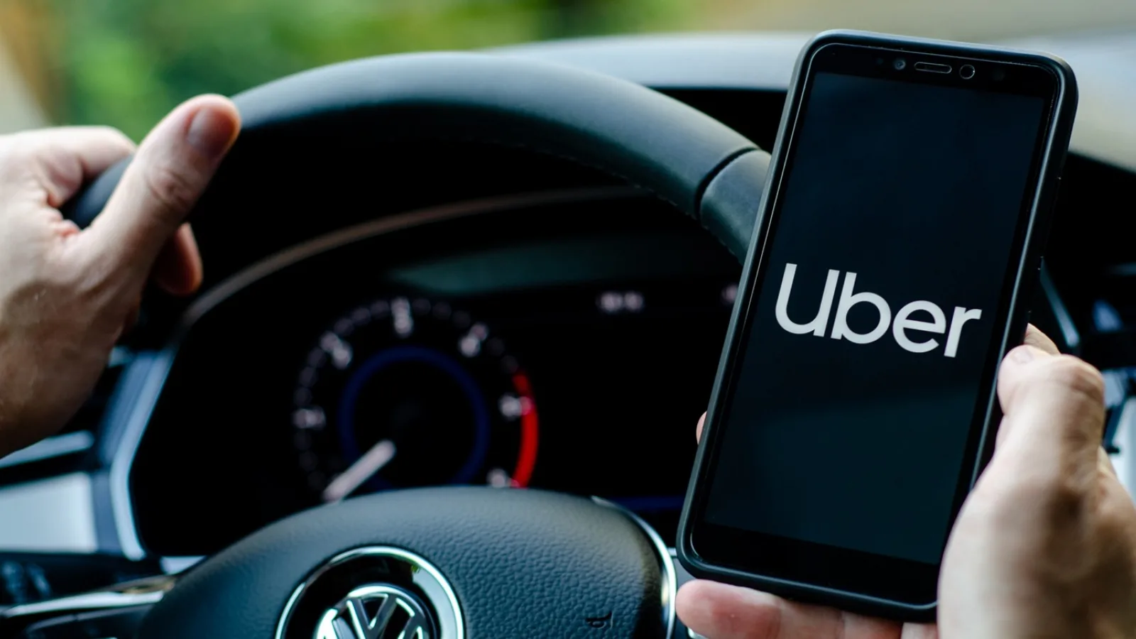 Uber ajunge în 27 de orașe din România; Bistrița este cel mai nou punct de pe hartă