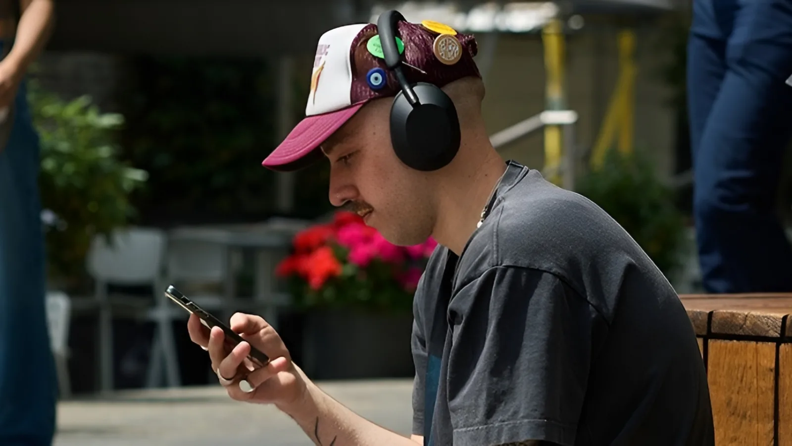RESIGILATUL ZILEI #104: Căști Sony WH-1000XM5B cu noise cancelling, sunet Hi-Res și autonomie 30h pentru liniște deplină oriunde te-ai afla