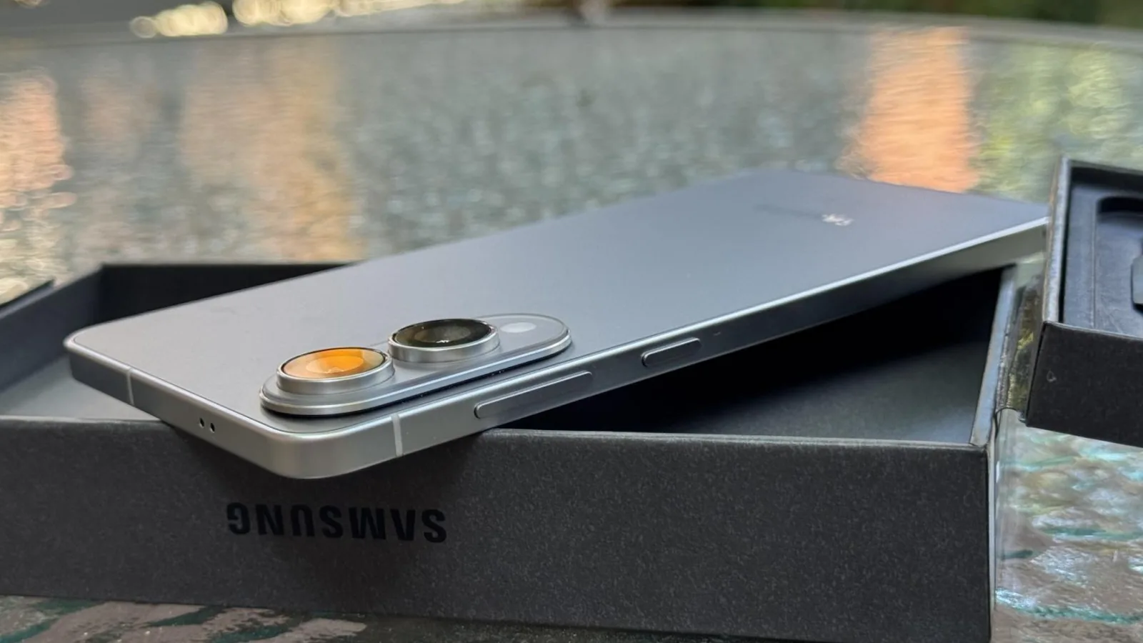 Când primeşte Samsung Galaxy S25 Edge actualizarea la One UI 8.0?