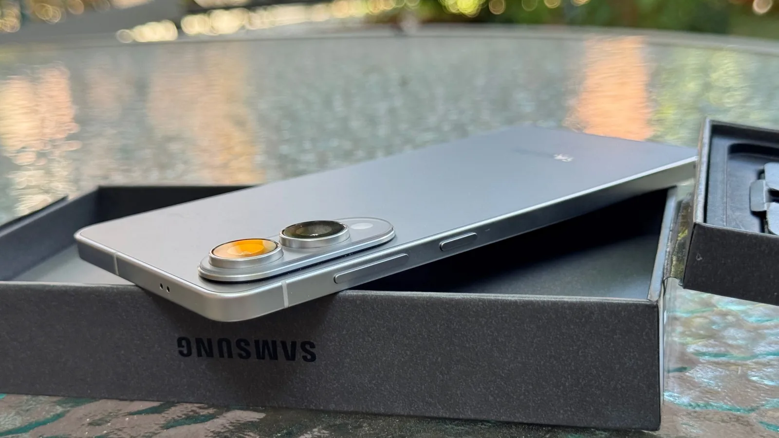 Samsung Galaxy S25 Edge: Hardware de S25+, minus telephoto