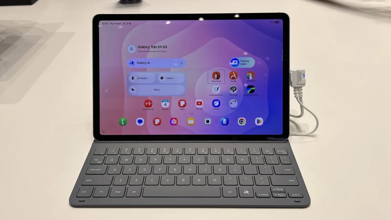 IFA 2025: Samsung Galaxy Tab S11 hands-on - tableta mică şi subţire, cu mult AI