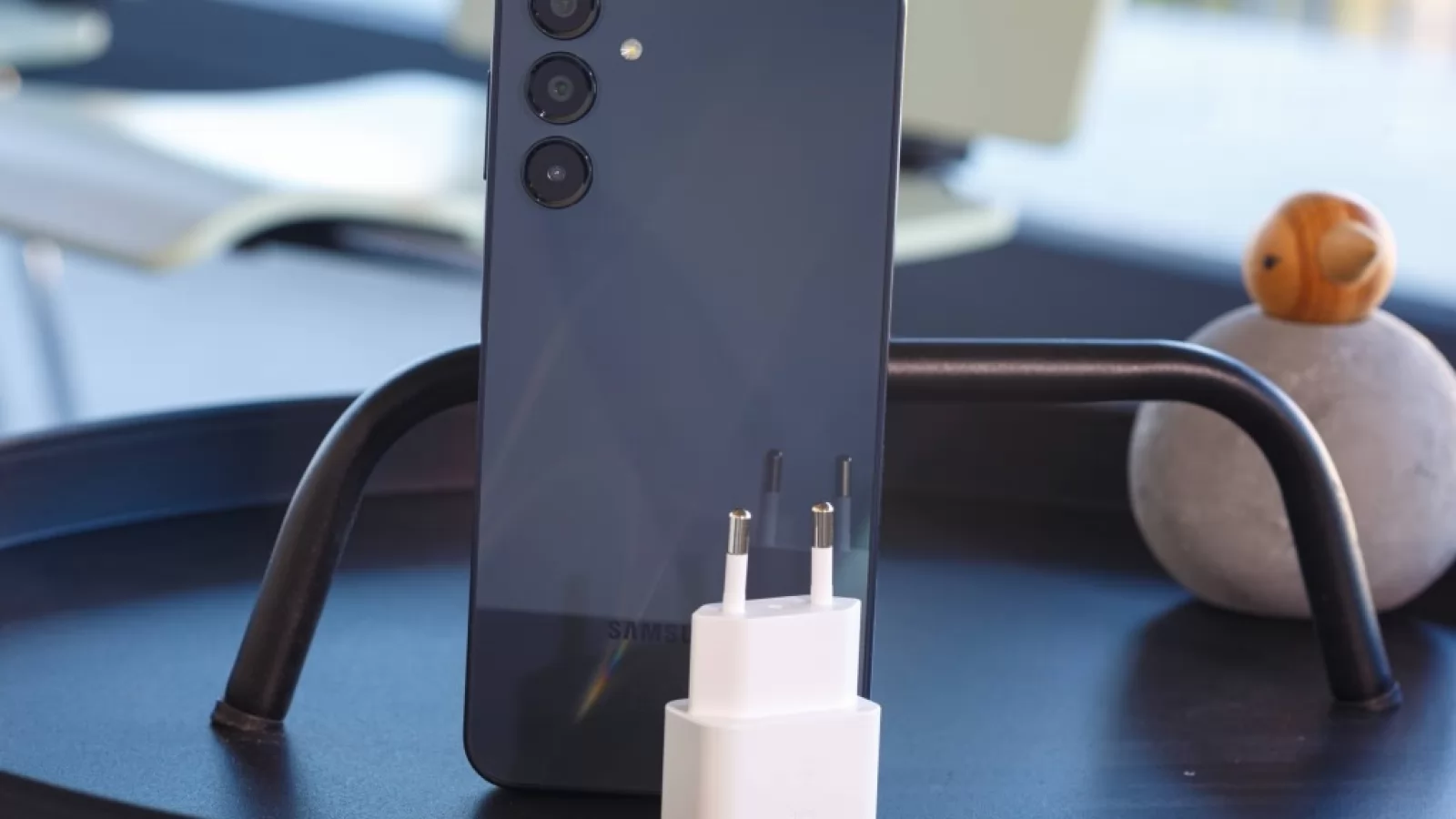 Cele mai vândute 3 telefoane din trimestrul 2 2025 sunt iPhone-uri 16; În top 10 avem şi telefoane de buget Samsung!