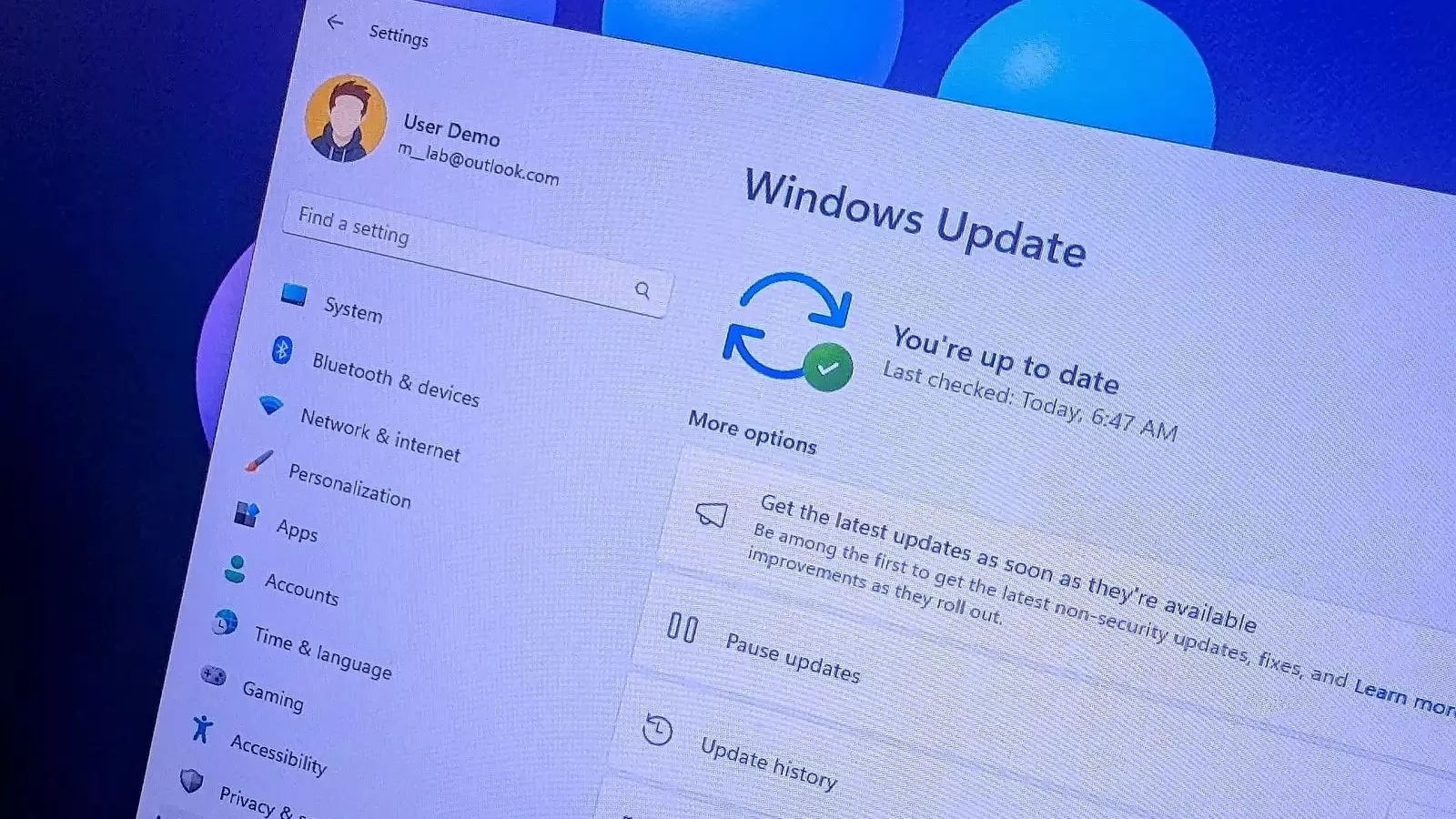 Patch-ul KB5065426 pentru Windows 11 vine cu probleme; Utilizatorii raportează erori de instalare