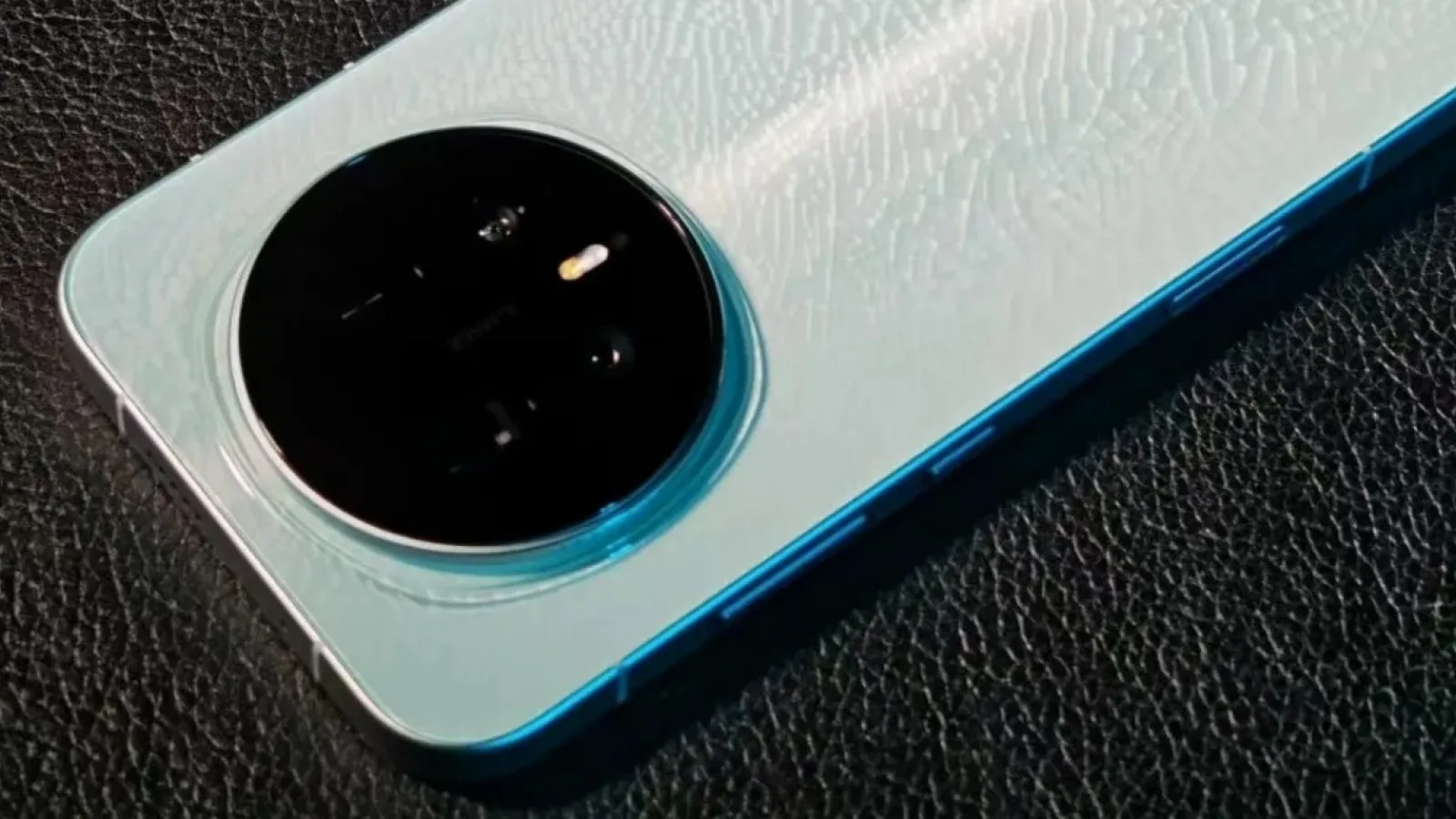Prima fotografie reală cu HONOR Magic8 este aici; Ce se schimbă la flagship?