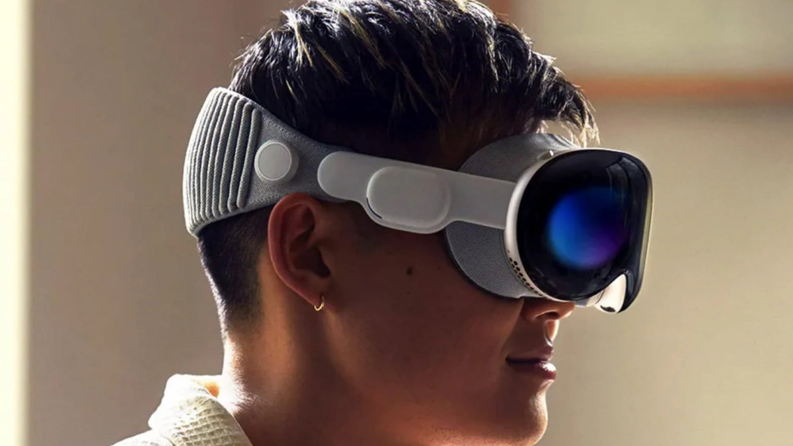 Apple Vision Pro 2 nu va impresiona, conform unei scăpări oficiale de la FCC; Cât va costa?