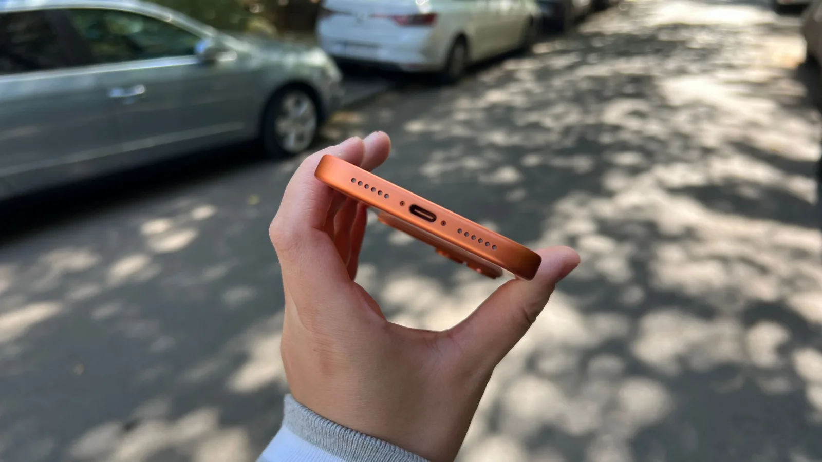Apple iPhone 17 Pro Max: Conectivitate completă cap-coadă, cu viteze mari de tot pe 5G