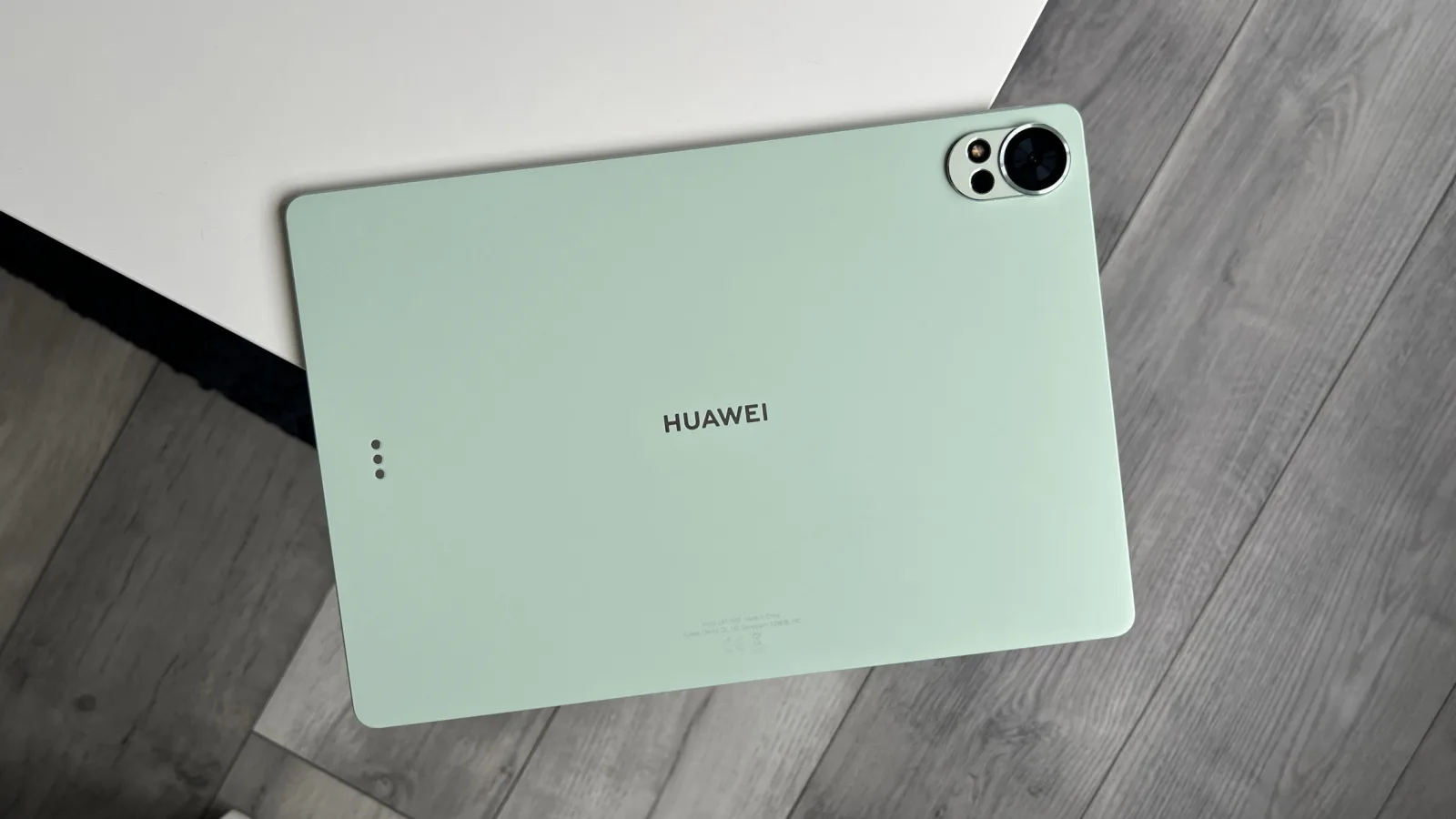 Huawei MatePad 12 X PaperMatte (2025): Design rafinat, inspirat de Macarons