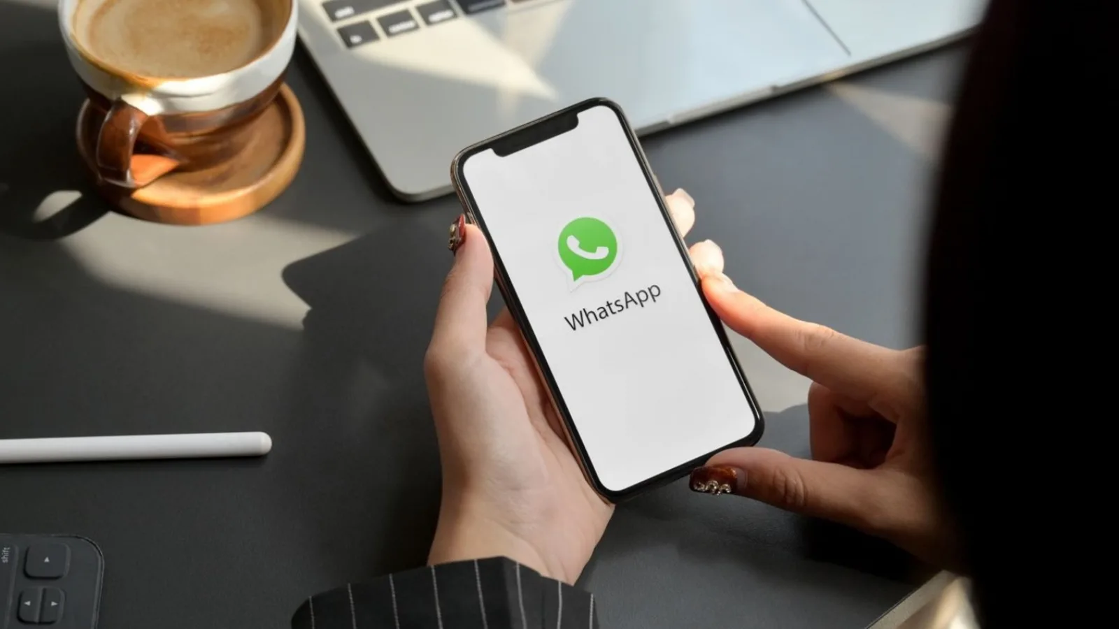 Ce e cu bătaia pe username-uri de WhatsApp şi X şi cum se naşte o nouă speculă, piaţa neagră