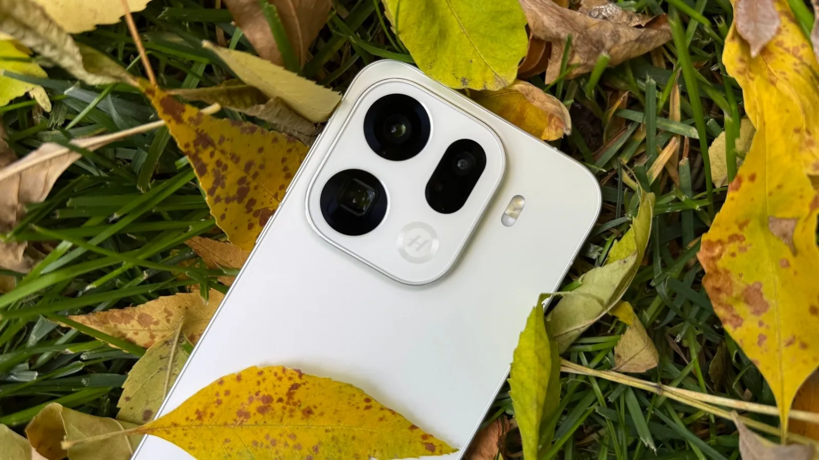 OPPO Find X9 Pro: Camera trece examenul cu Sagrada Familia, burgeri Five Guys, filmări de coveruri Queen