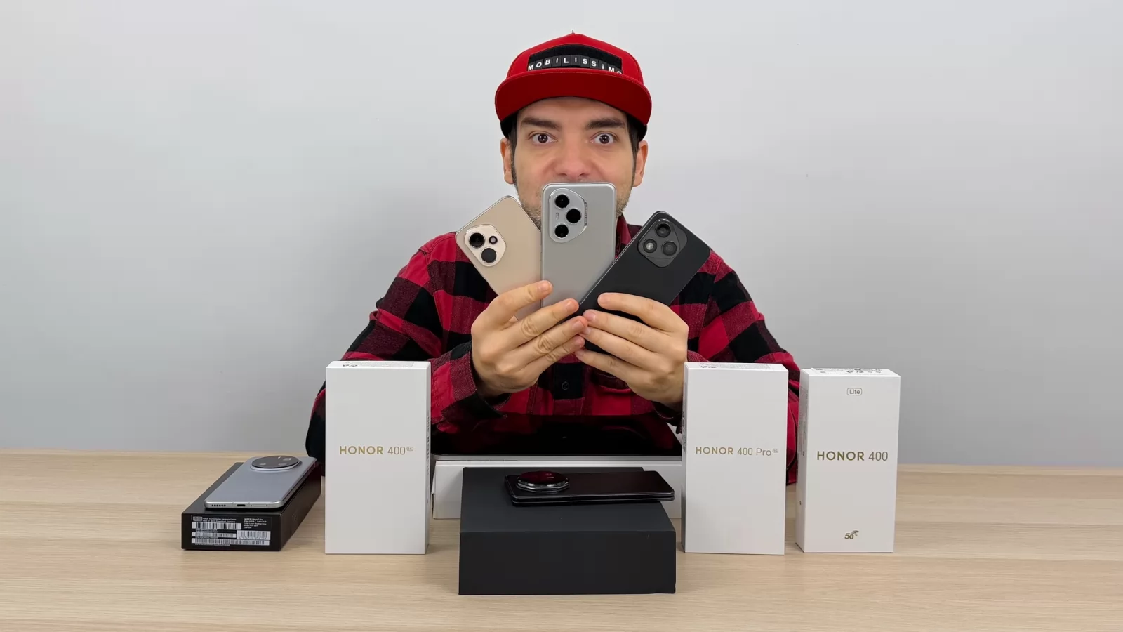 Top 5 telefoane HONOR care costă cu mii de lei mai puţin acum: de la Magic V5 la HONOR 400 (Black Friday)